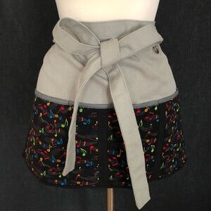 Music Note Short Apron